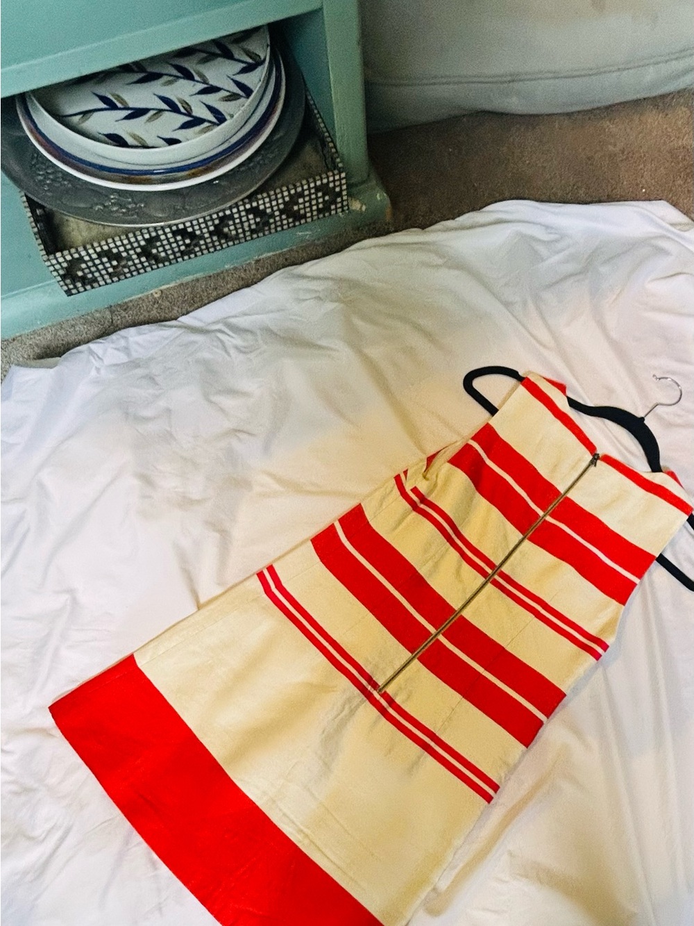 Alice + Olivia White Dress with Red & Pink Stripes - Picture 3 of 4